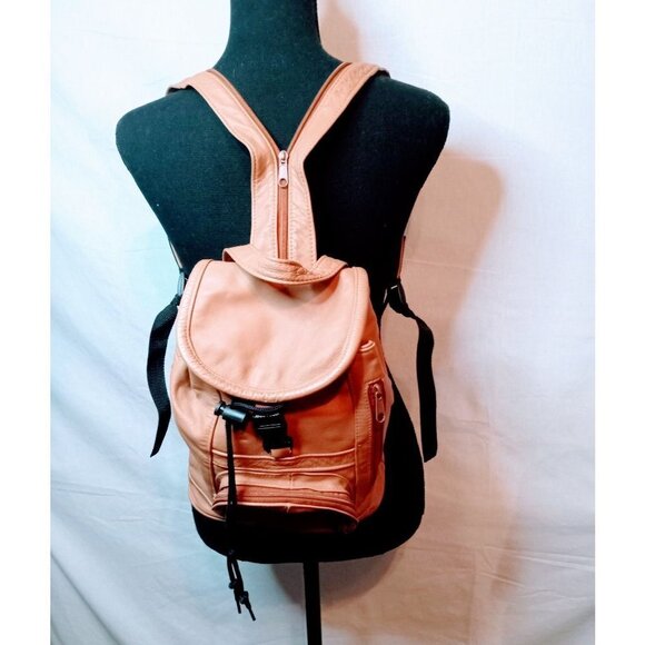 Vintage Leather Tan Backpack - Picture 2 of 9